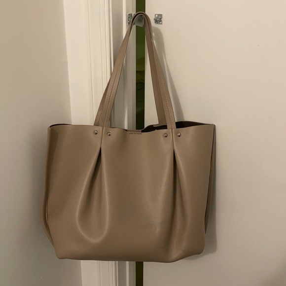 Zara Handbags - Zara Tote
